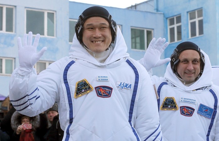 Astronauta japonês nega ter crescido 9 centímetros e pede desculpas pelo erro Astronauta japonês nega ter crescido 9 centímetros e pede desculpas pelo erro