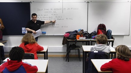 Esquerda reforça braço-de-ferro entre professores e Governo